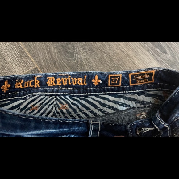 ✨SOLD✨Rock Revival Short Bundle - Picture 5 of 11